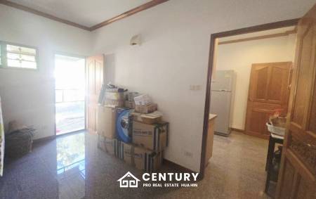 A beautiful , spacious home in Samor Phrong