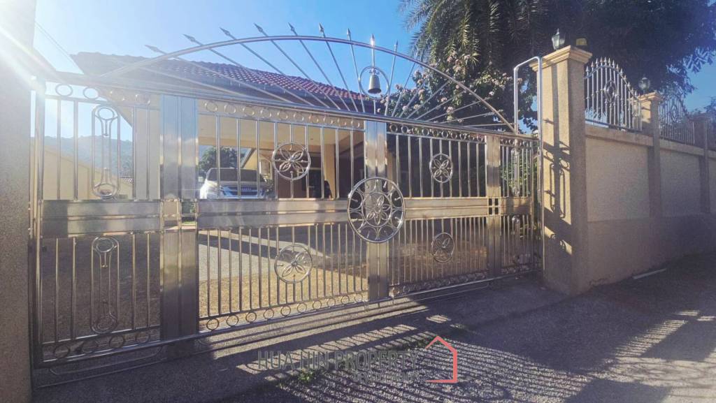 A beautiful , spacious home in Samor Phrong