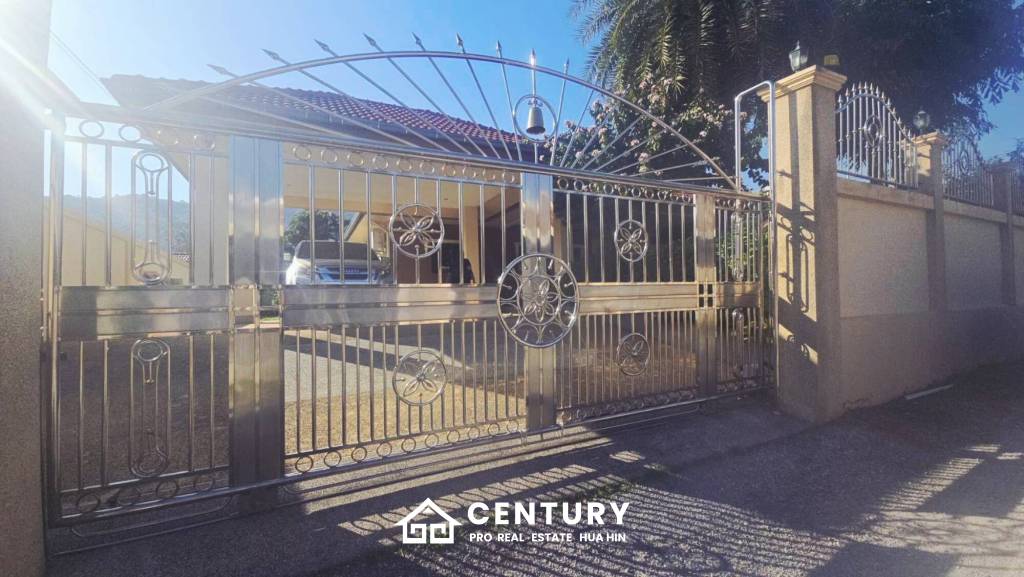 A beautiful , spacious home in Samor Phrong