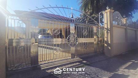 A beautiful , spacious home in Samor Phrong