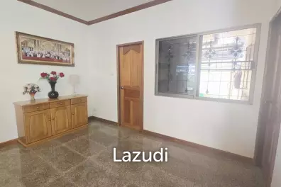 A beautiful , spacious home in Samor Phrong