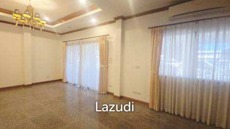 A beautiful , spacious home in Samor Phrong