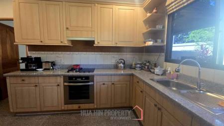 A beautiful , spacious home in Samor Phrong