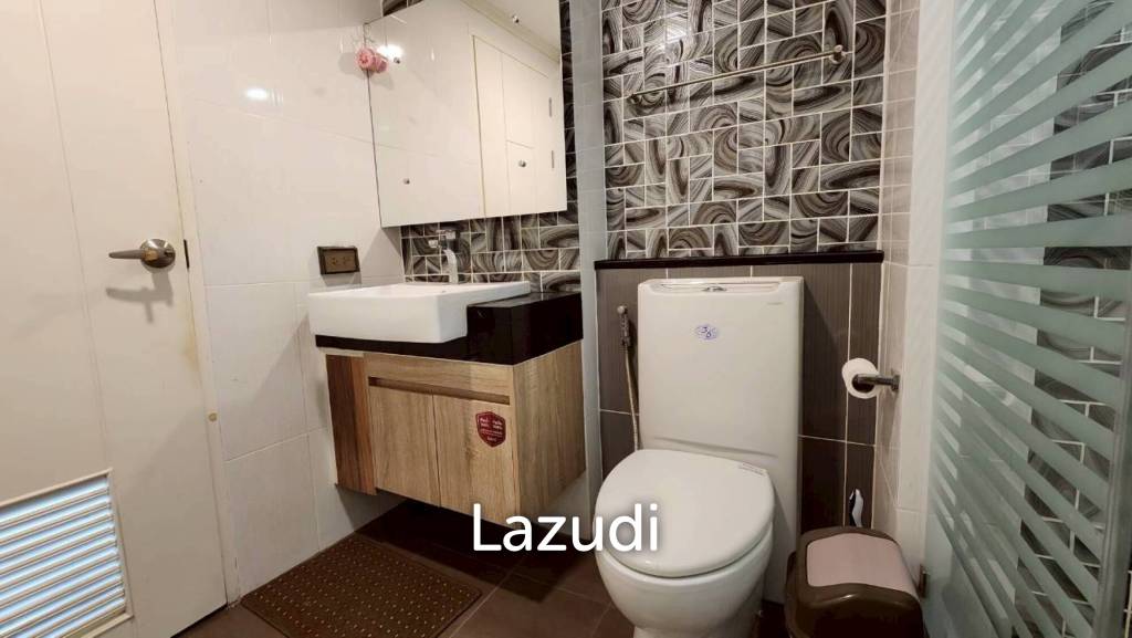 1 Bedroom 1 Bathroom 35 SQ.M. Dusit Grand Park 1
