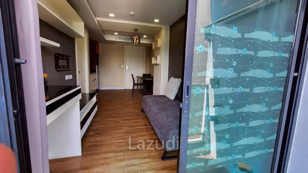 1 Bedroom 1 Bathroom 35 SQ.M. Dusit Grand Park 1