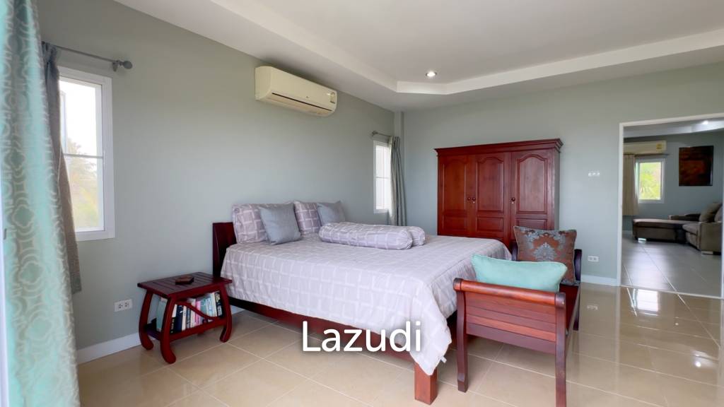 1,228 ตร.ม 5 เตียง 5 อาบน้ำ วิลล่า For ขาย