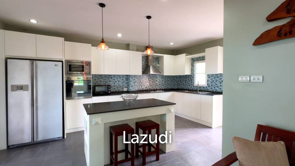 1,228 ตร.ม 5 เตียง 5 อาบน้ำ วิลล่า For ขาย