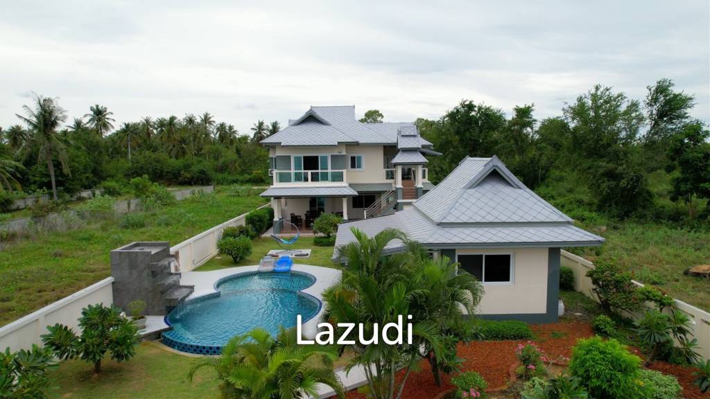 1,228 ตร.ม 5 เตียง 5 อาบน้ำ วิลล่า For ขาย