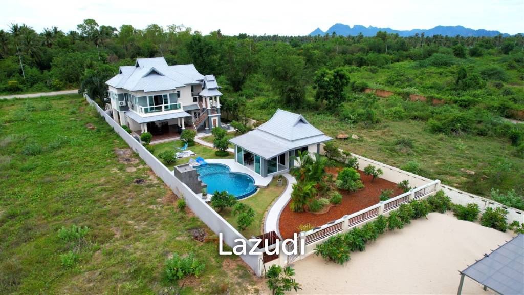 1,228 ตร.ม 5 เตียง 5 อาบน้ำ วิลล่า For ขาย