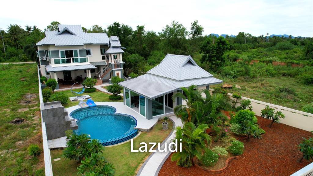 1,228 ตร.ม 5 เตียง 5 อาบน้ำ วิลล่า For ขาย