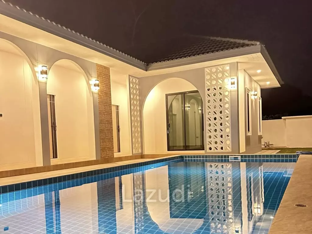 Modern 250 sqm pool villa for sale in Pran Buri