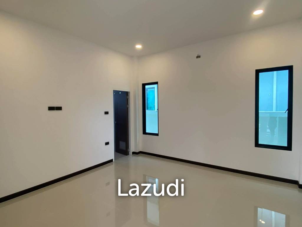 Modern 250 sqm pool villa for sale in Pran Buri