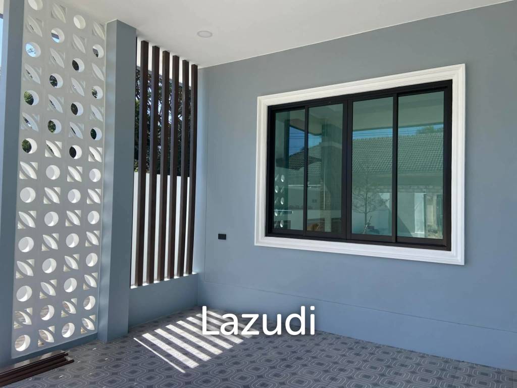 Modern 250 sqm pool villa for sale in Pran Buri