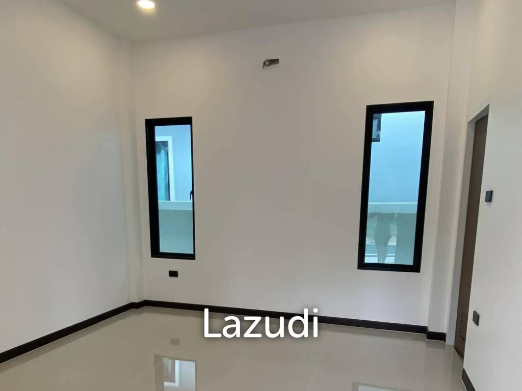 Modern 250 sqm pool villa for sale in Pran Buri