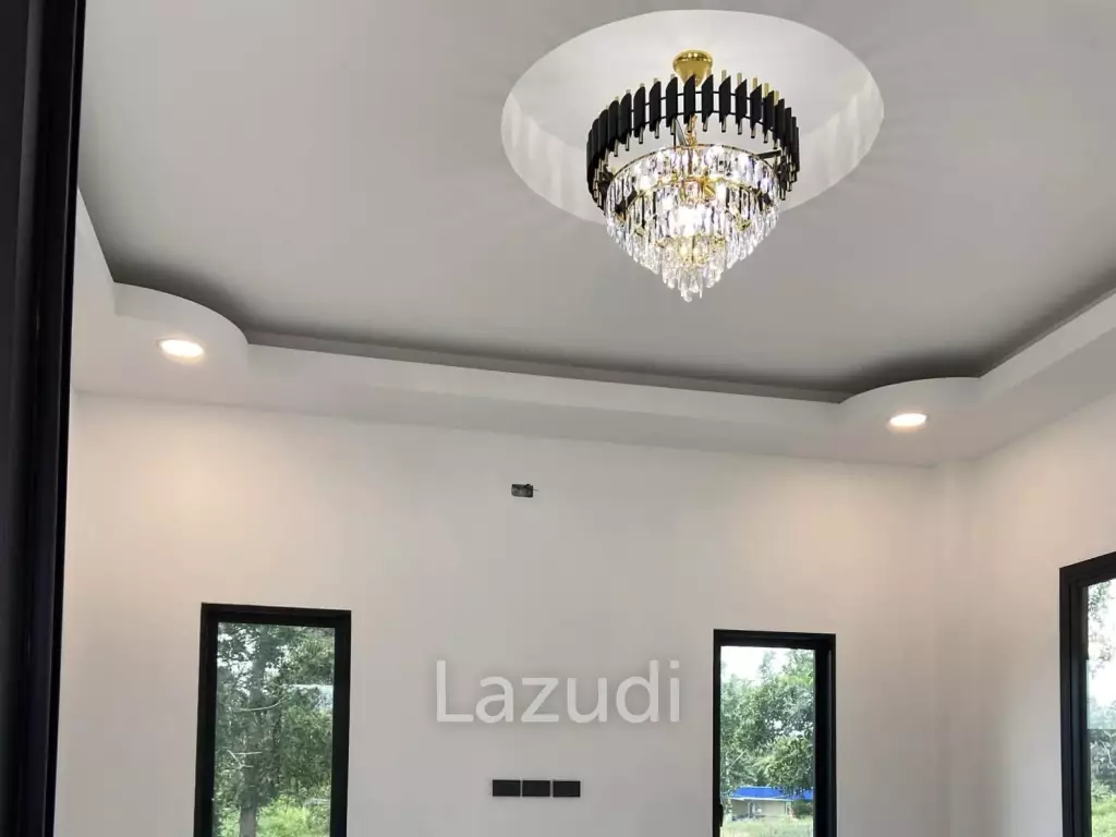 Modern 250 sqm pool villa for sale in Pran Buri