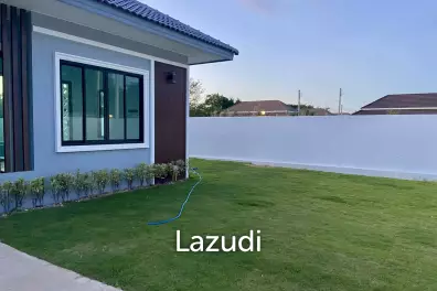 Modern 250 sqm pool villa for sale in Pran Buri