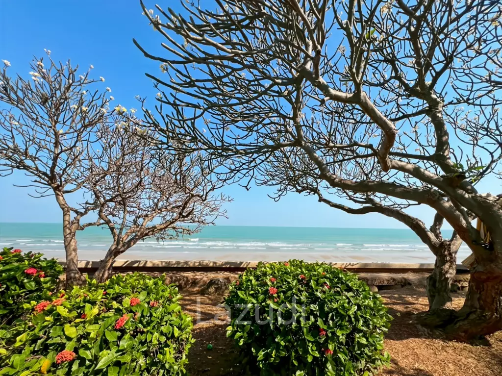 138 sqm 2 Bedroom Beachfront Condo in Cha-Am Laguna Condominium