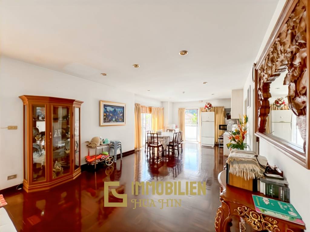 Strandlage / 138 qm Wohnfläche / private Balkone