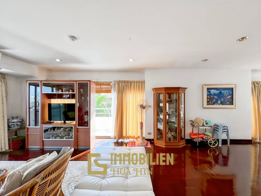 Strandlage / 138 qm Wohnfläche / private Balkone