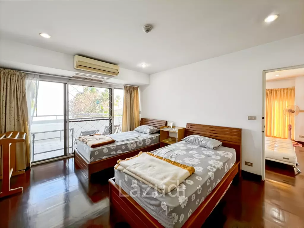 138 sqm 2 Bedroom Beachfront Condo in Cha-Am Laguna Condominium