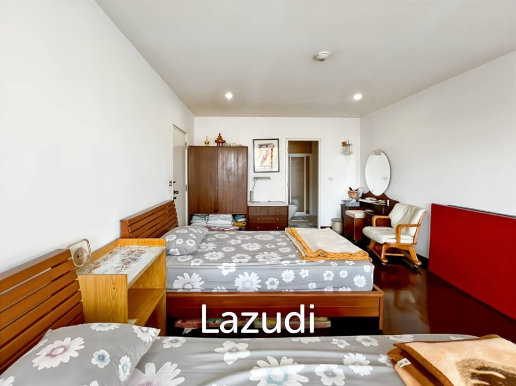 138 sqm 2 Bedroom Beachfront Condo in Cha-Am Laguna Condominium