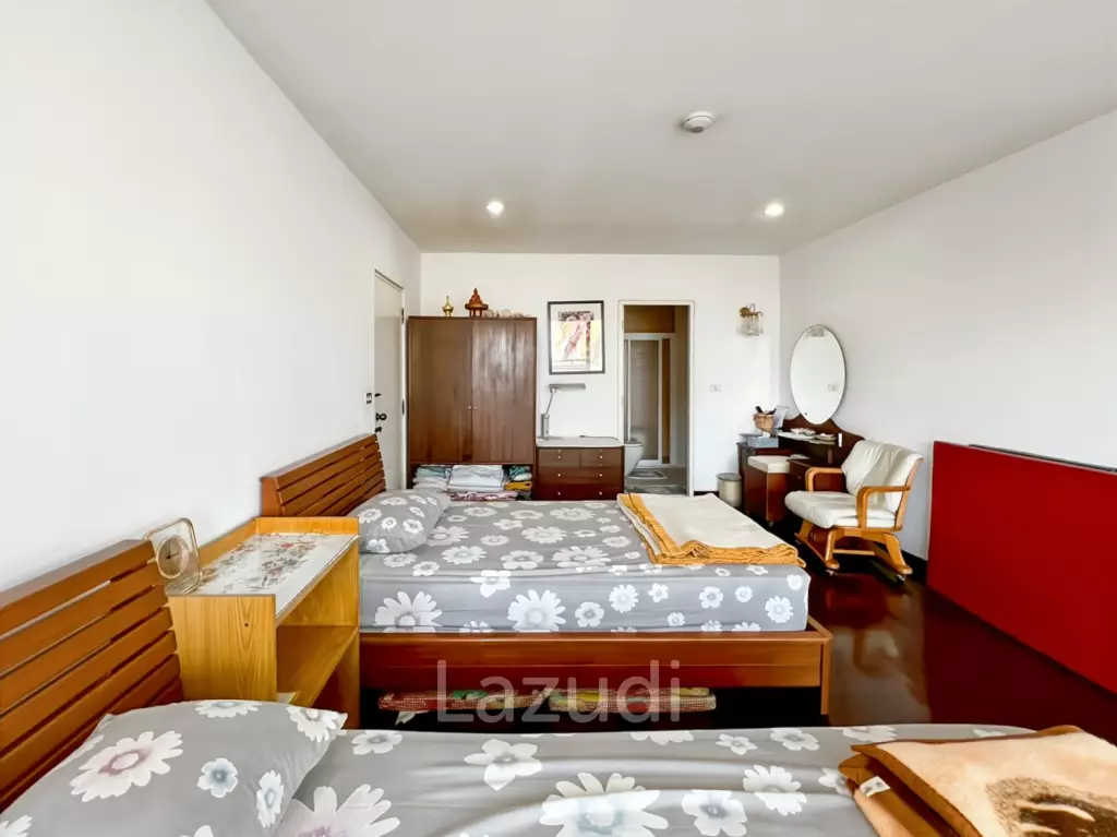 138 sqm 2 Bedroom Beachfront Condo in Cha-Am Laguna Condominium