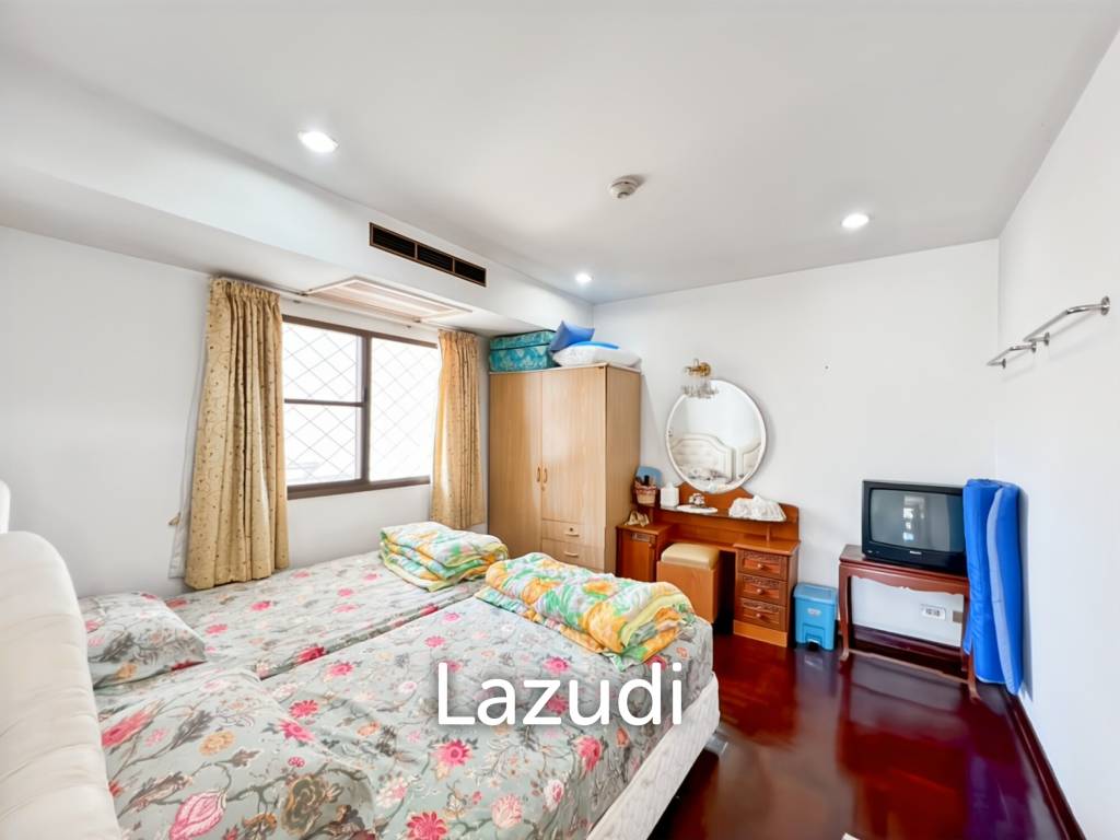 138 sqm 2 Bedroom Beachfront Condo in Cha-Am Laguna Condominium