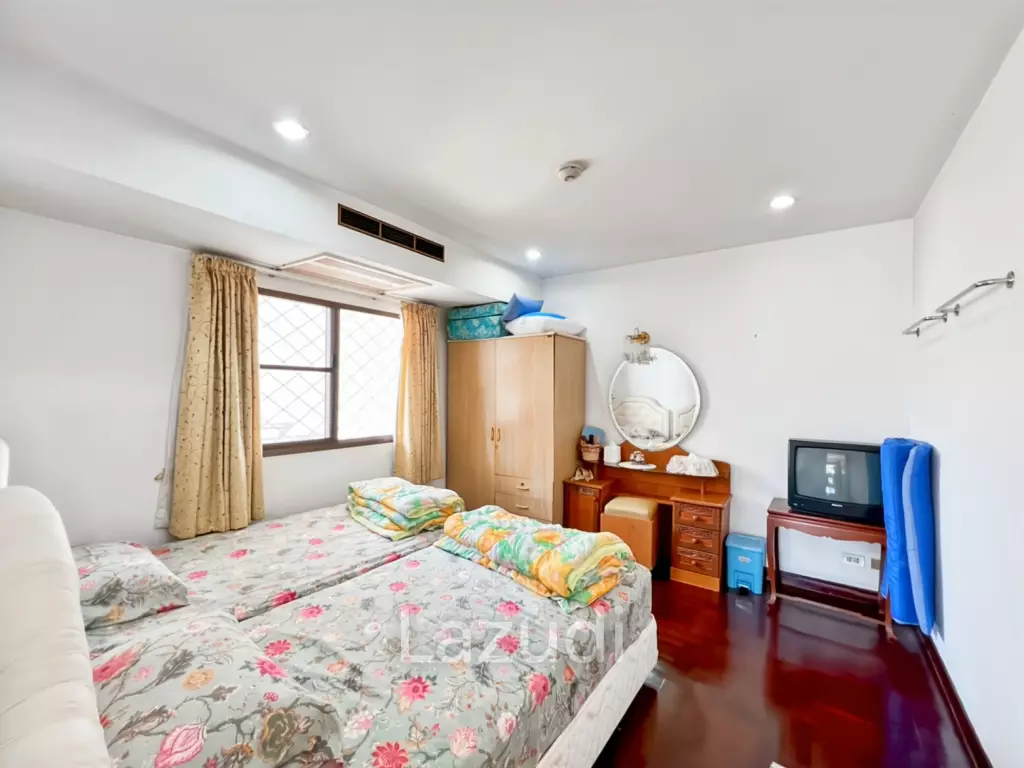 138 sqm 2 Bedroom Beachfront Condo in Cha-Am Laguna Condominium
