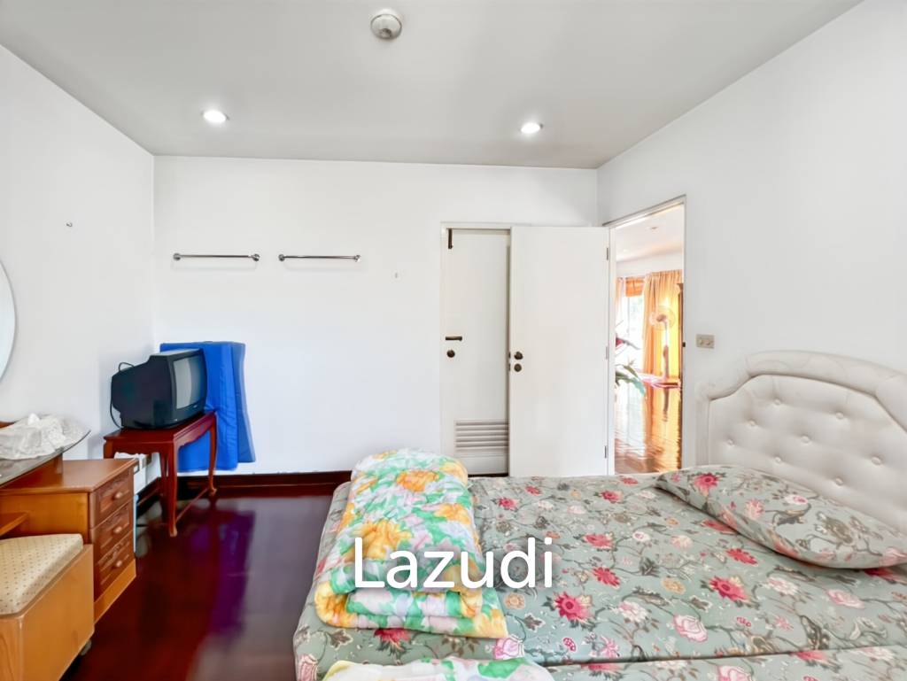 138 sqm 2 Bedroom Beachfront Condo in Cha-Am Laguna Condominium