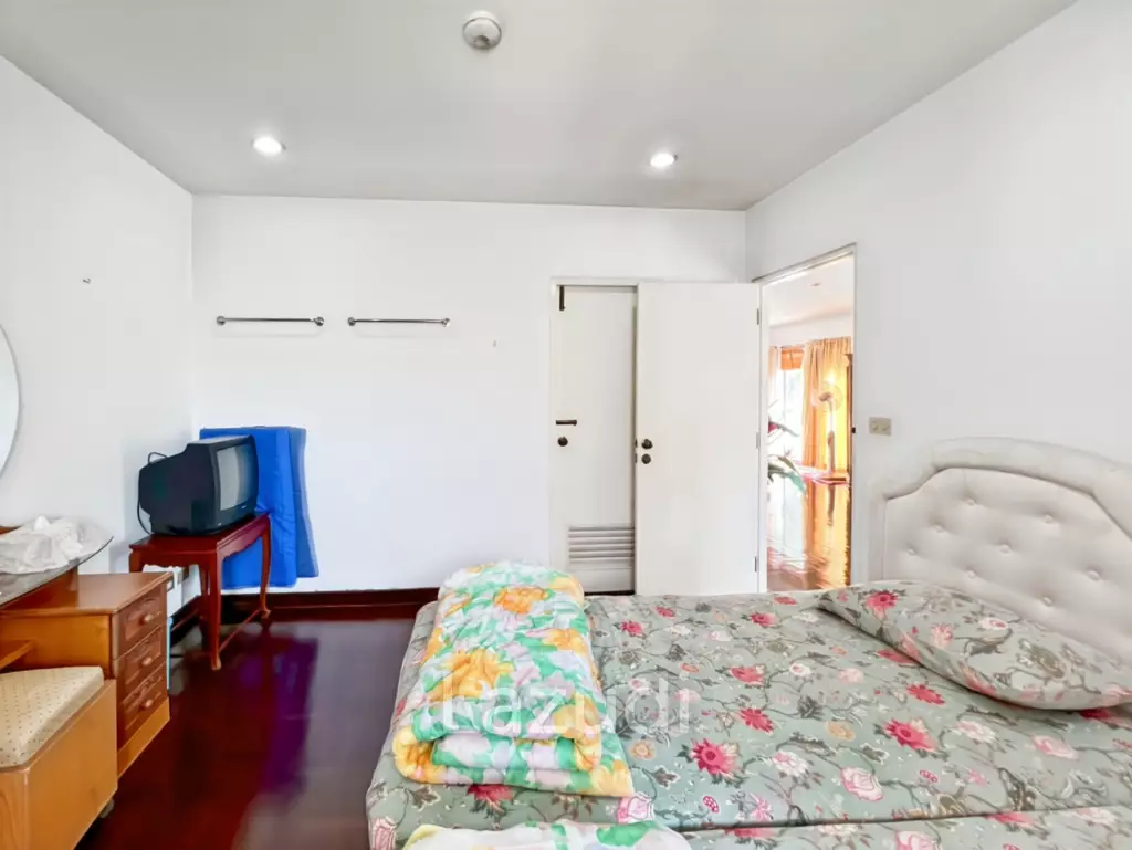 138 sqm 2 Bedroom Beachfront Condo in Cha-Am Laguna Condominium