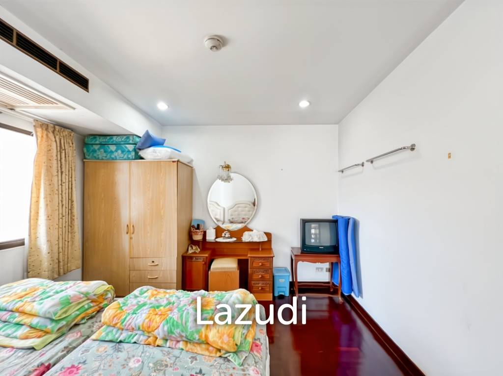 138 sqm 2 Bedroom Beachfront Condo in Cha-Am Laguna Condominium