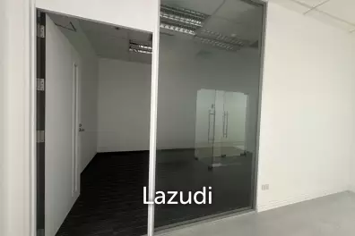 115 sqm office for lease at Fico Place Building in Khlong Toei Nuea Bangkok