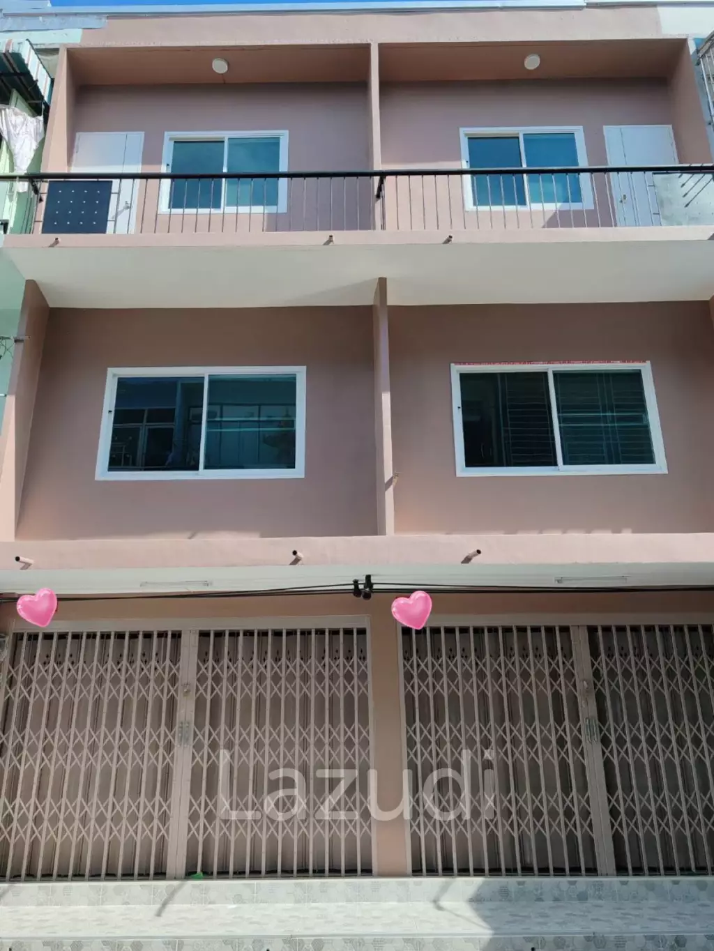 Modern 135 sqm Townhouse in Bang Khlo Bangkok Freehold