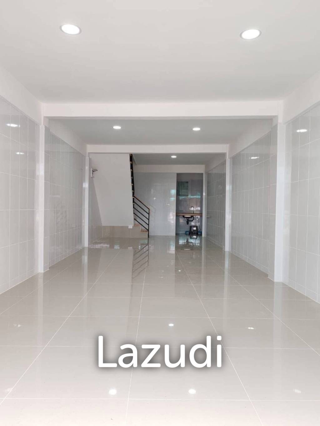 Modern 135 sqm Townhouse in Bang Khlo Bangkok Freehold