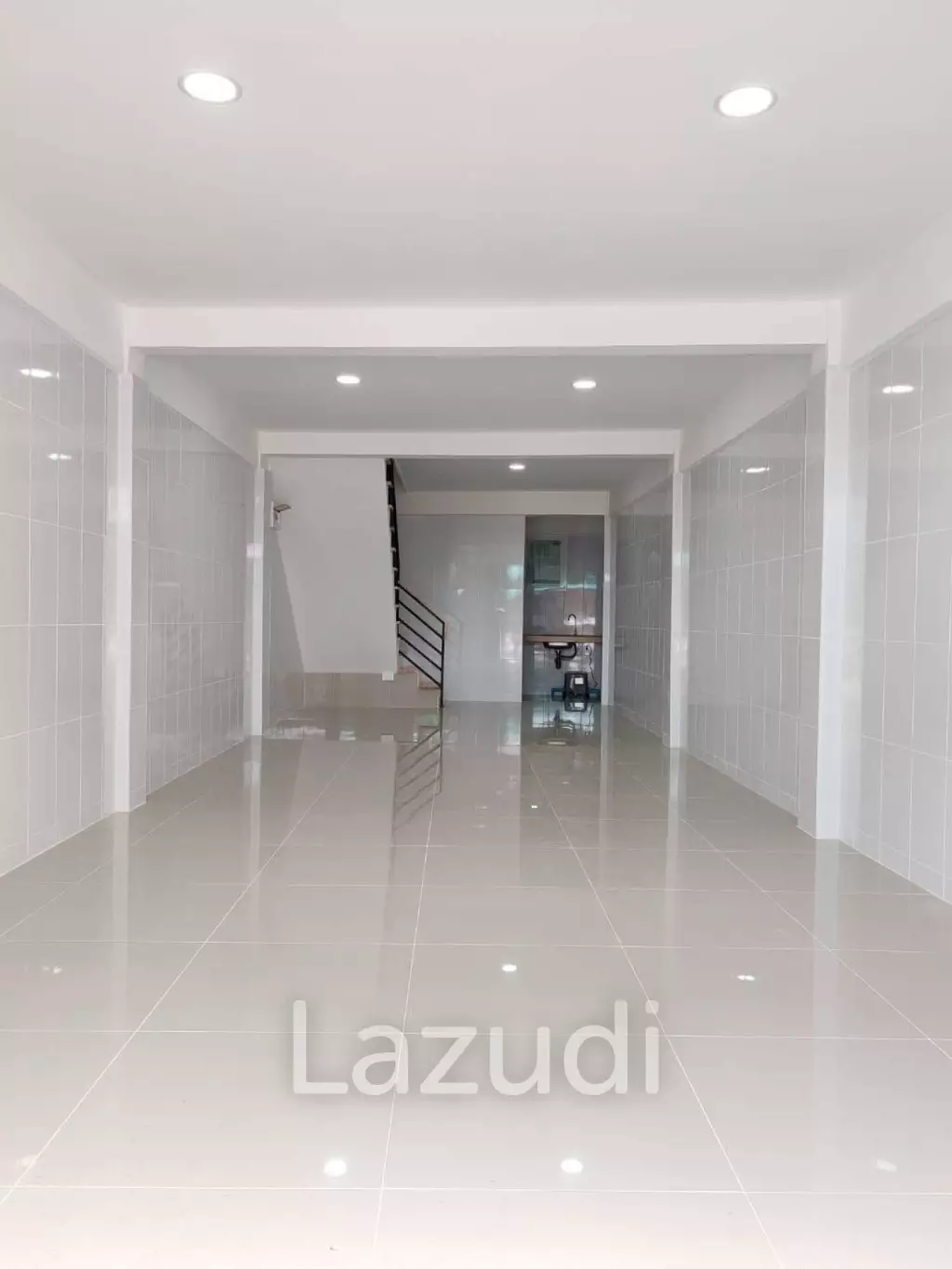 Modern 135 sqm Townhouse in Bang Khlo Bangkok Freehold