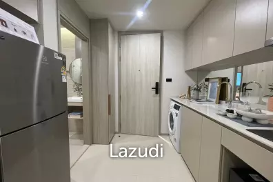 HOT DEAL ! Condo in Prime Area Ekkamai Road