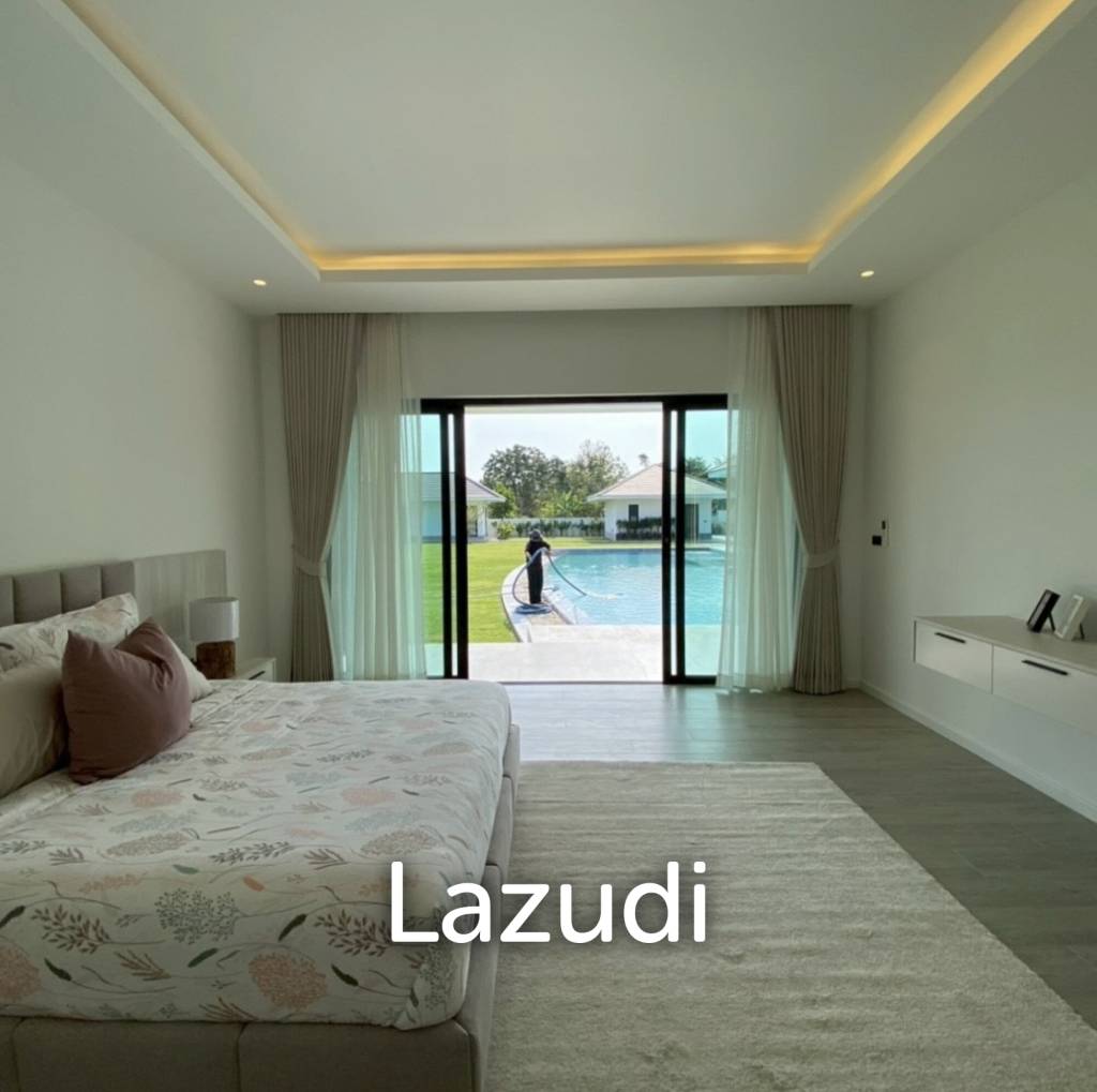 Parkland villa : Luxurious 5 Bed Pool Villa at Wangphong