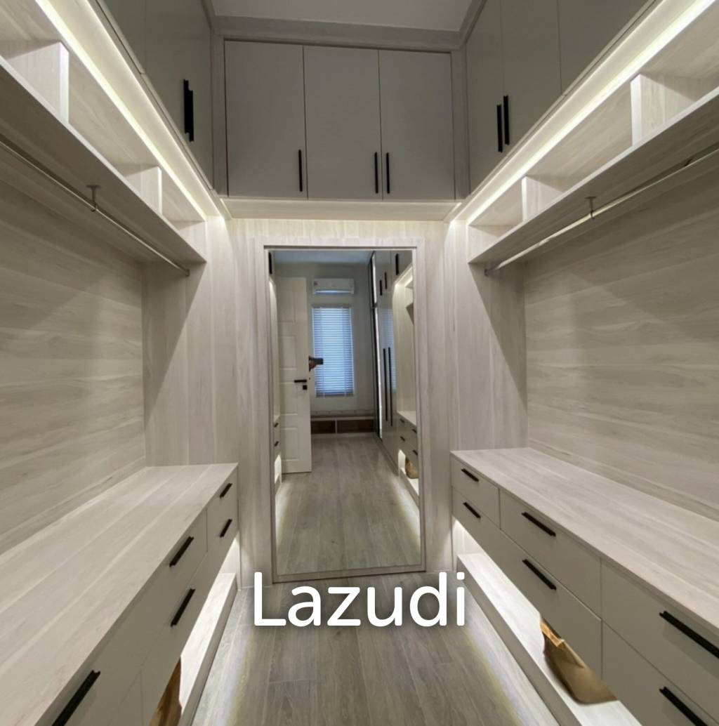 Parkland villa : Luxurious 5 Bed Pool Villa at Wangphong