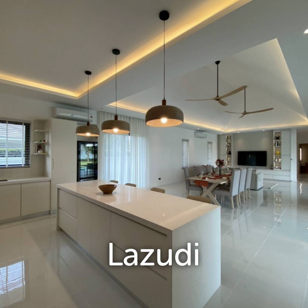 Parkland villa : Luxurious 5 Bed Pool Villa at Wangphong