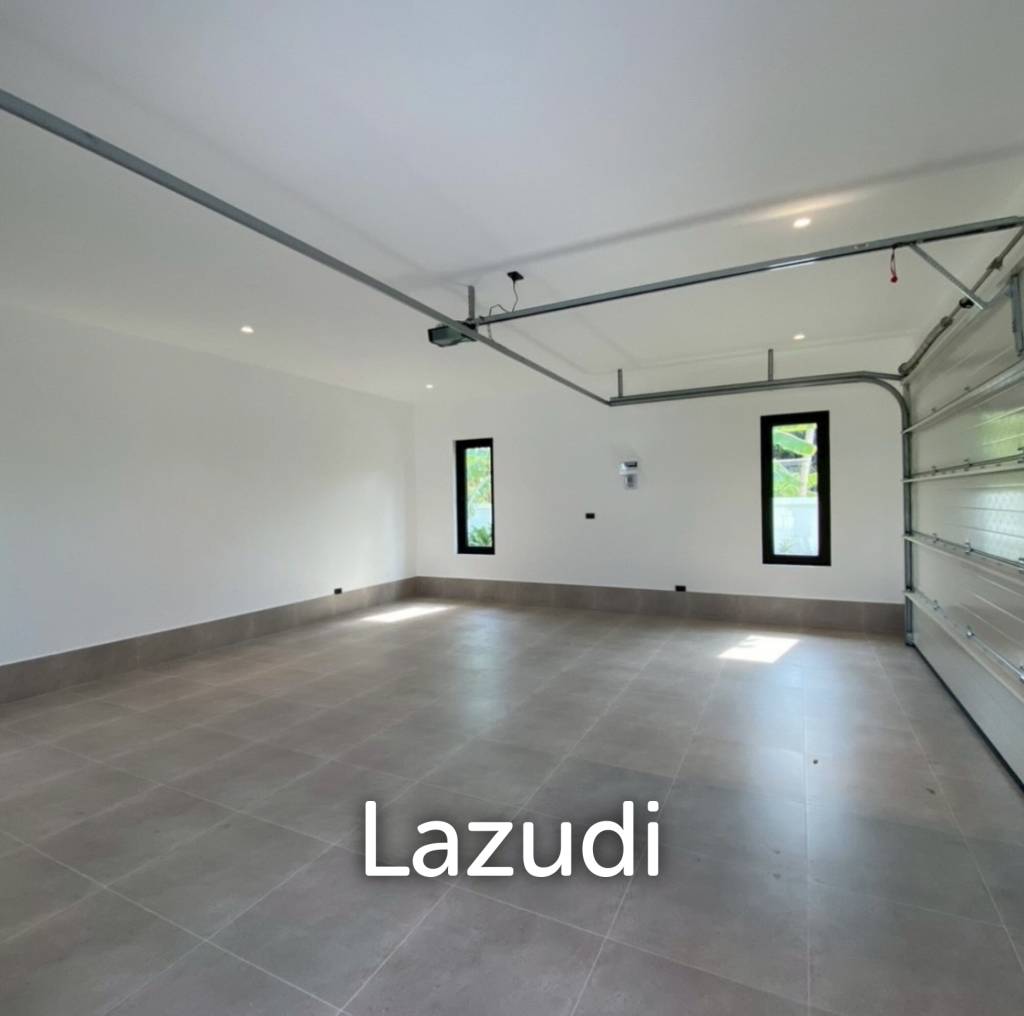 Parkland villa : Luxurious 5 Bed Pool Villa at Wangphong