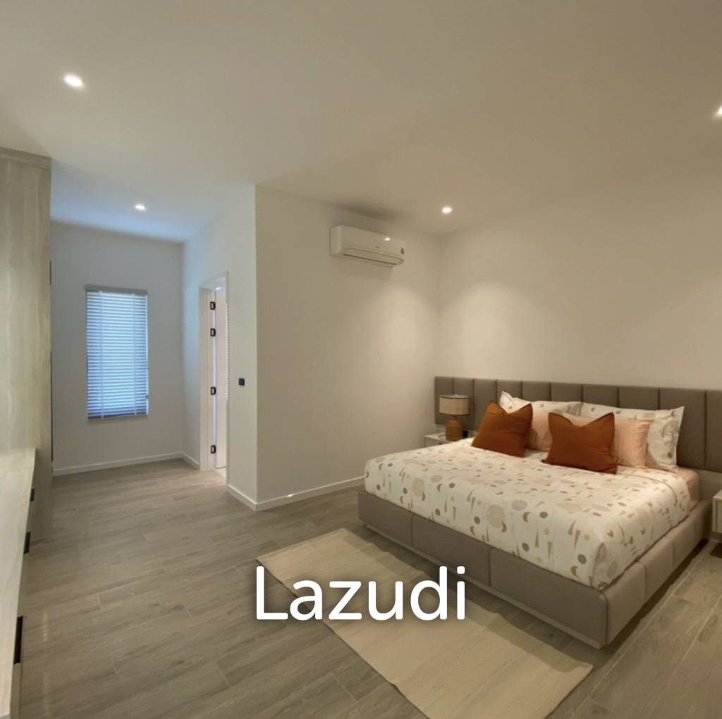 Parkland villa : Luxurious 5 Bed Pool Villa at Wangphong