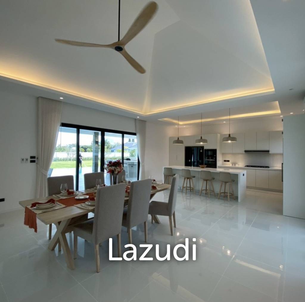 Parkland villa : Luxurious 5 Bed Pool Villa at Wangphong