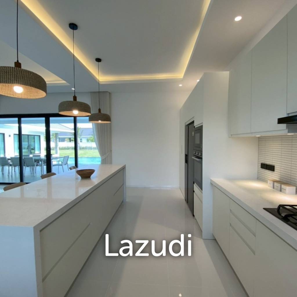 Parkland villa : Luxurious 5 Bed Pool Villa at Wangphong