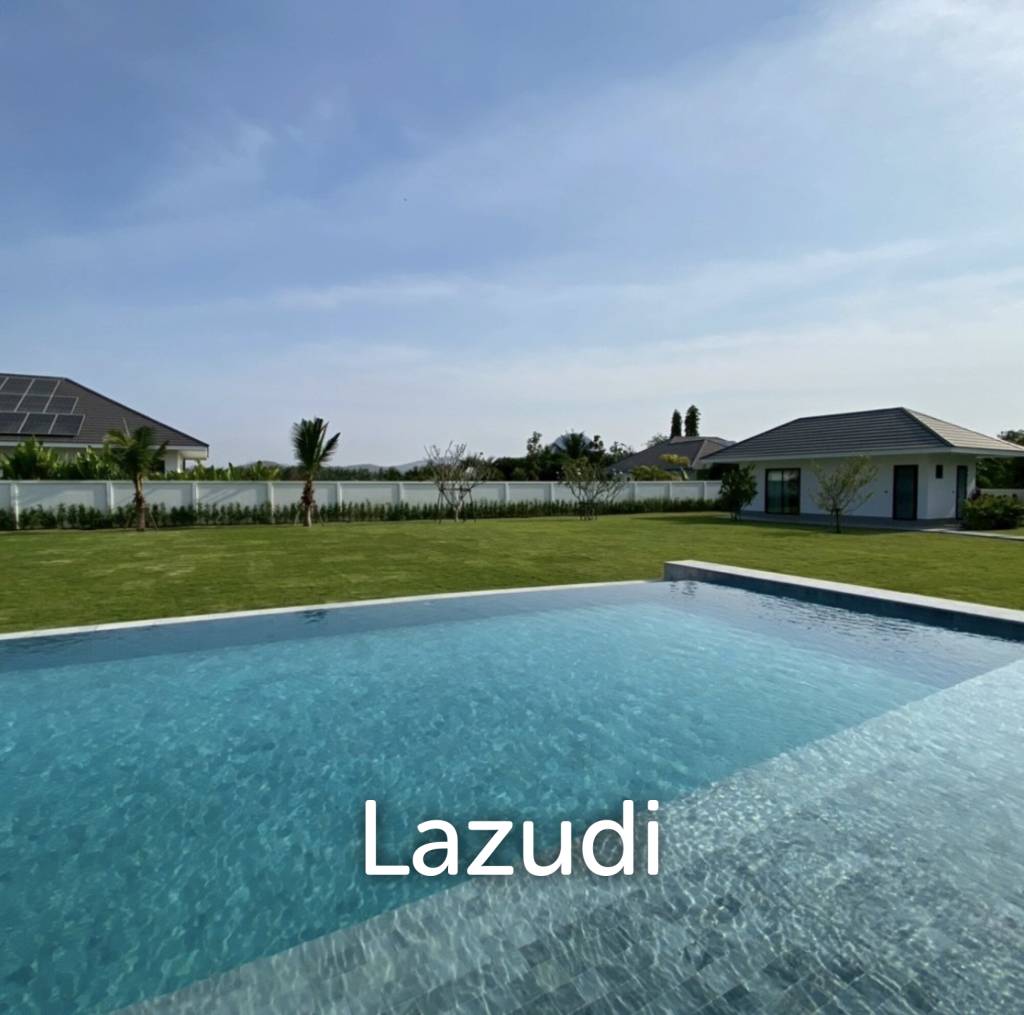 Parkland villa : Luxurious 5 Bed Pool Villa at Wangphong