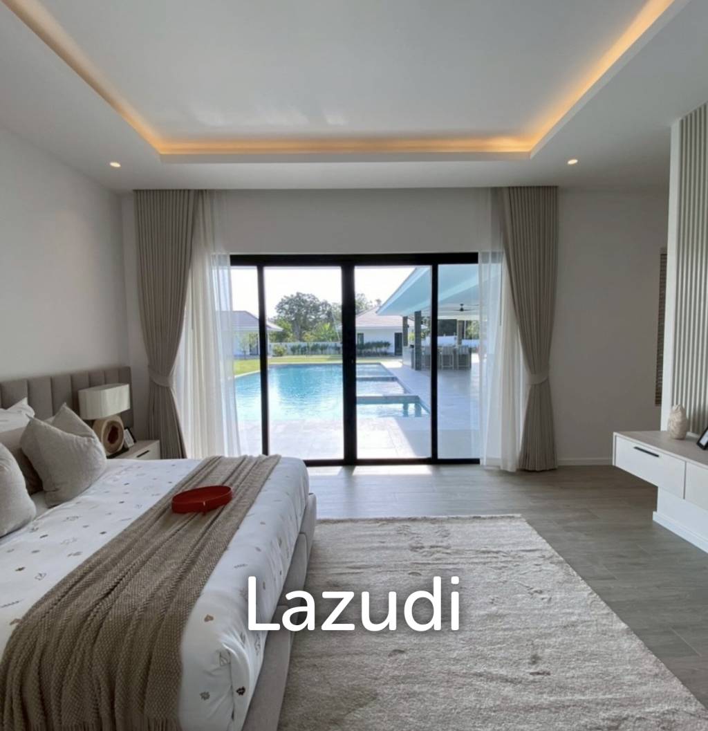 Parkland villa : Luxurious 5 Bed Pool Villa at Wangphong