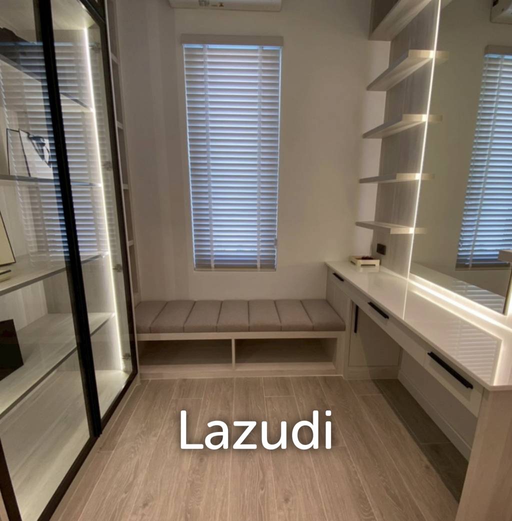 Parkland villa : Luxurious 5 Bed Pool Villa at Wangphong