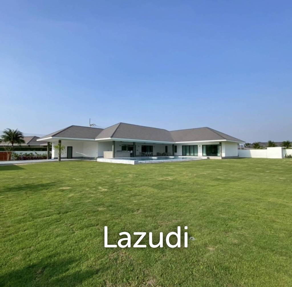 Parkland villa : Luxurious 5 Bed Pool Villa at Wangphong