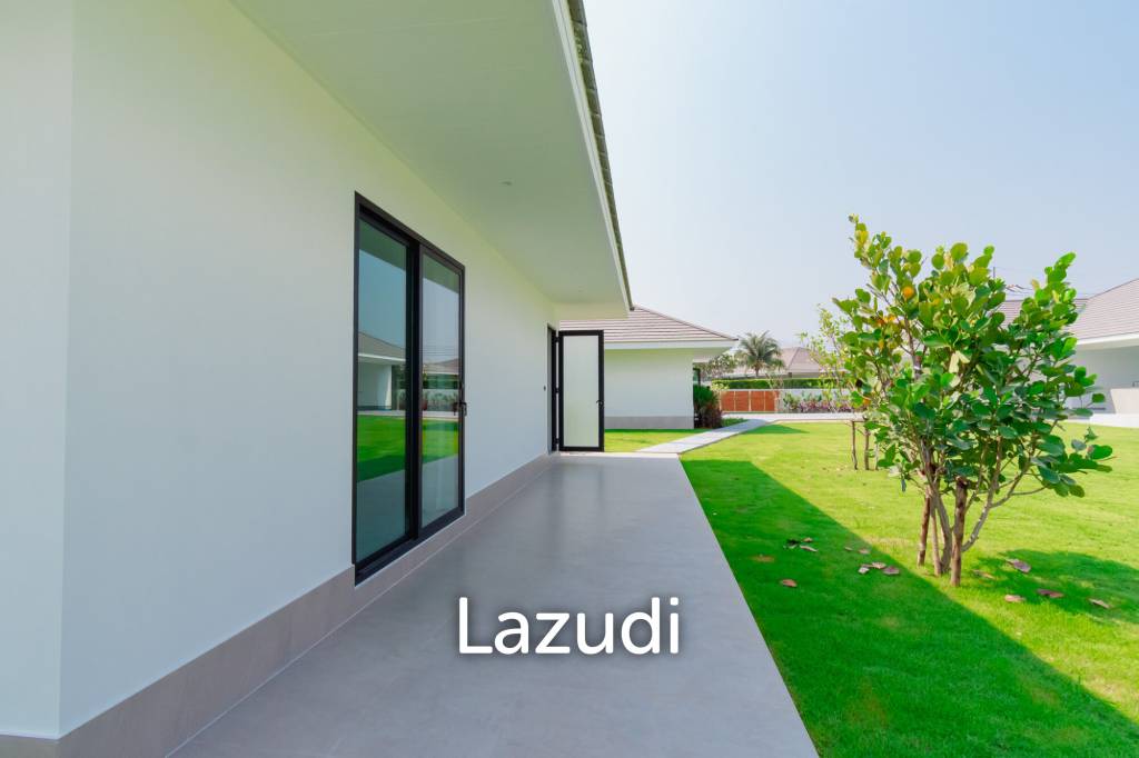 Parkland villa : Luxurious 5 Bed Pool Villa at Wangphong