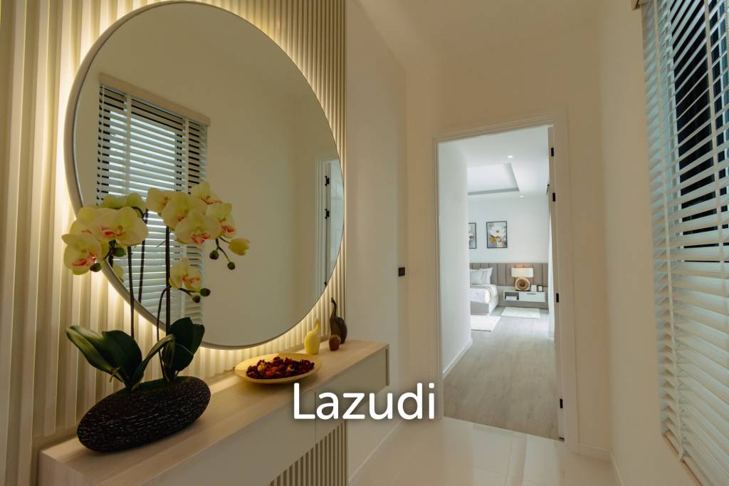 Parkland villa : Luxurious 5 Bed Pool Villa at Wangphong