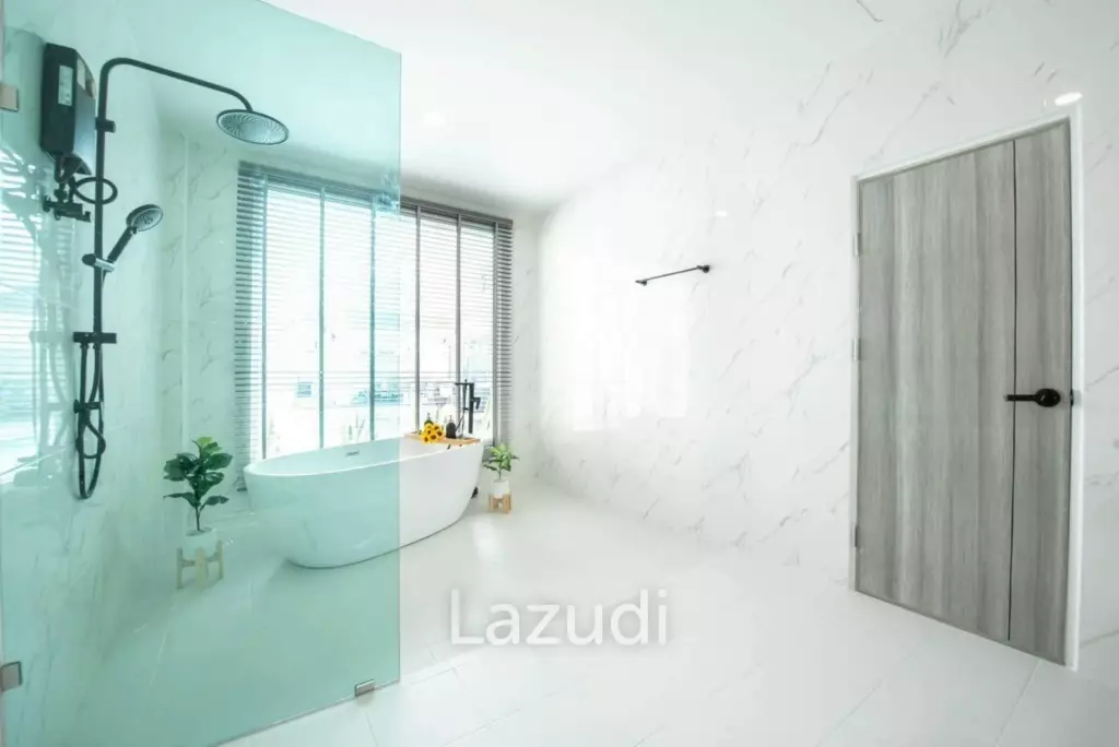 5 Bedroom 6 Bathroom 378 SQ.M. Pool Villa In Huay Yai